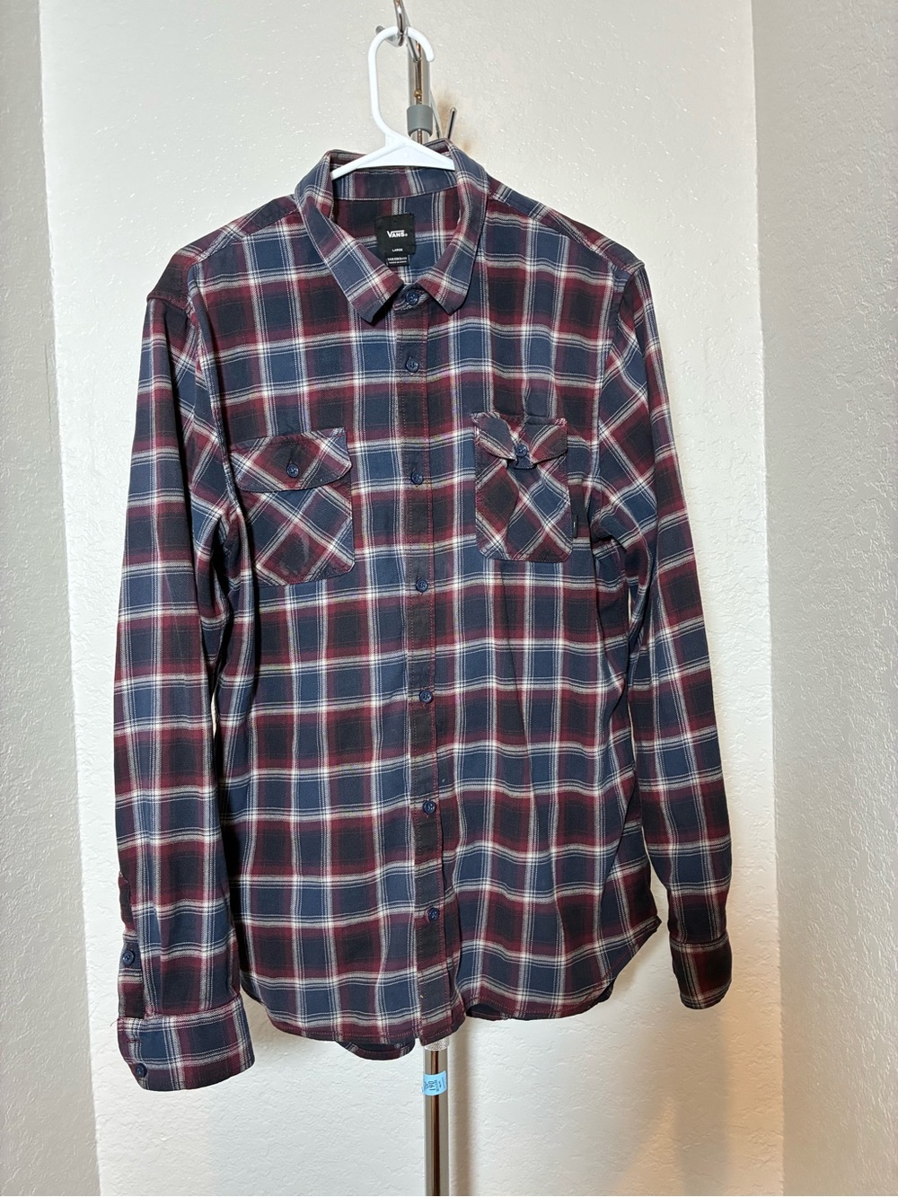 Vans Menβs Red and Navy Plaid Button-Up Shirt Cotton Size L